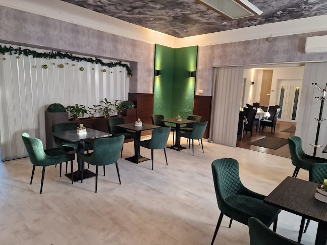 Várpalota, Mandulás lakótelep 2, 8100