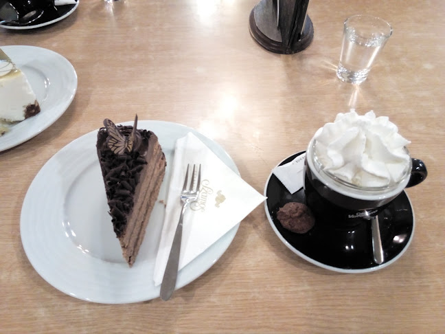 Comentarii opinii despre Központi Kávéház Szamos Cukrászda