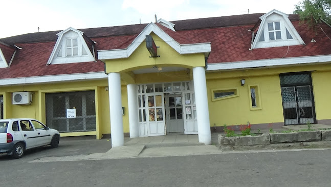 Opinii despre Auróra Pékség în Hort - Vendéglátás