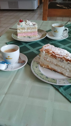 Comentarii opinii despre Zöldfa Vendéglő, Étterem és Cukrászüzem