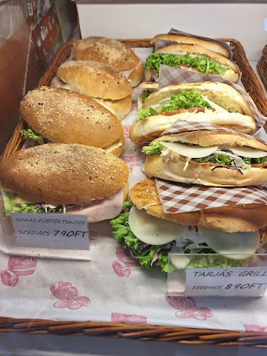 Comentarii opinii despre Bárkesz Pékség