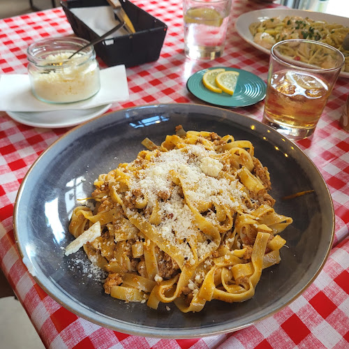 Comentarii opinii despre Il Mulino Italian Bistro pizzeria