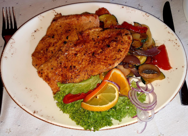 Opinii despre Öreg Halász Vendéglő în Siófok - Vendéglátás