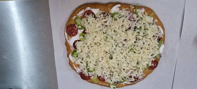 Laci Bácsi Lángossütője - Vendéglátás