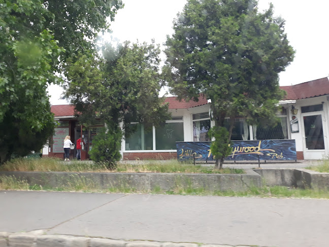 Opinii despre Little Hollywood Pub în Budapest - Vendéglátás