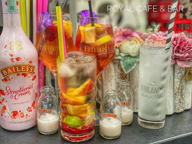 Royal Cafe & Bar - Vendéglátás