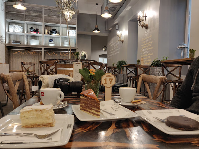 Kemenes Cukrászda és Bisztró Vámház krt.