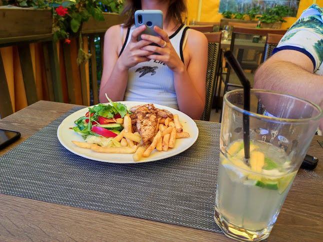 Autós Vendéglők - Vendéglátás