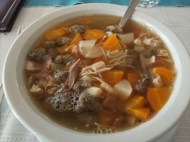 Opinii despre Kemencés Fogadó în Tardos - Vendéglátás