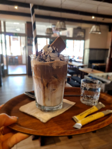 Anita Pub & Cafe - Vendéglátás