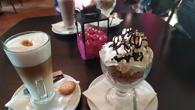 Kastély Kávézó - Vendéglátás