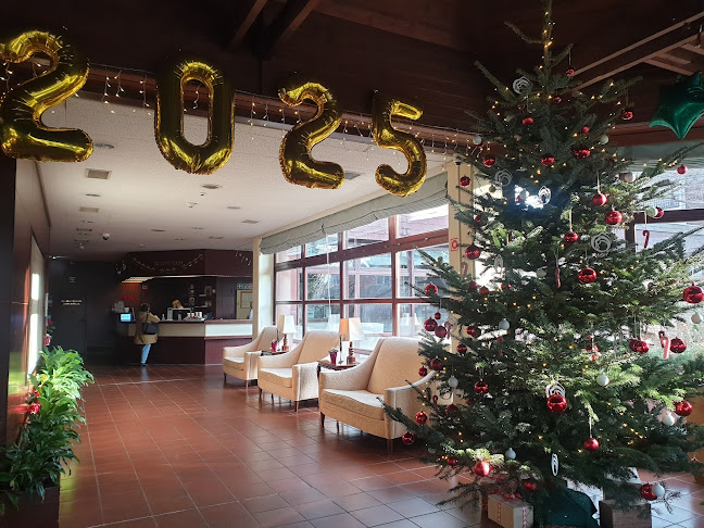 Opinii despre Átrium Eszpresszó în Sárvár - Vendéglátás