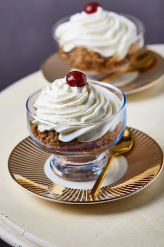 Benedettó Fagylaltozó, Kávézó - Vendéglátás