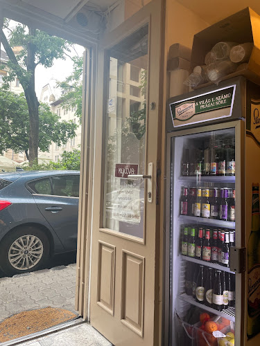 Figaró kert kávézó - Budapest