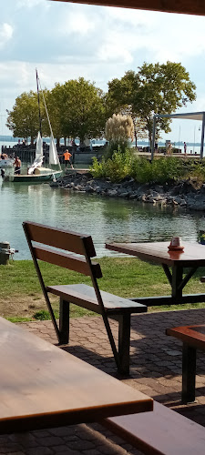 Comentarii opinii despre Rév Büfé