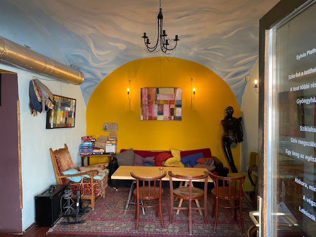 Szentendre, Kucsera Ferenc u. 11, 2000