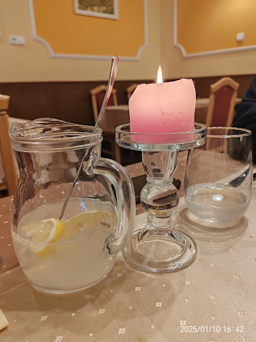 Visegrád, Rév u. 4, 2025