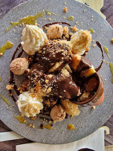 Pipacs Étterem Eger-Almár