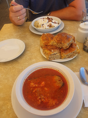 Matróz Dunaparti Kisvendéglő - Vendéglátás