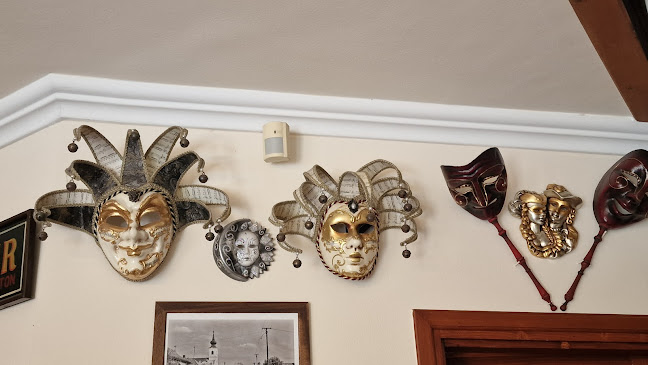 Mediterrán fagylaltozó - Vendéglátás