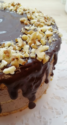 Monka Meseboltja - Vendéglátás