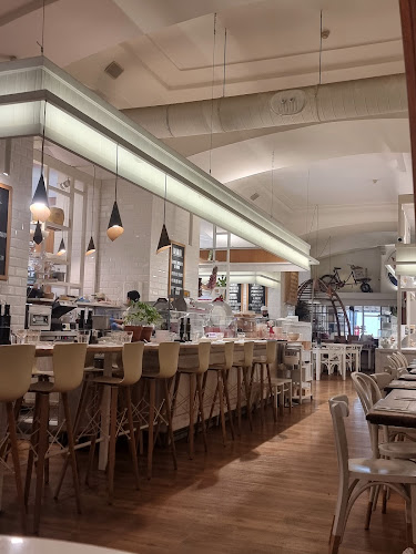 Budapest, Szent István tér 12, 1051