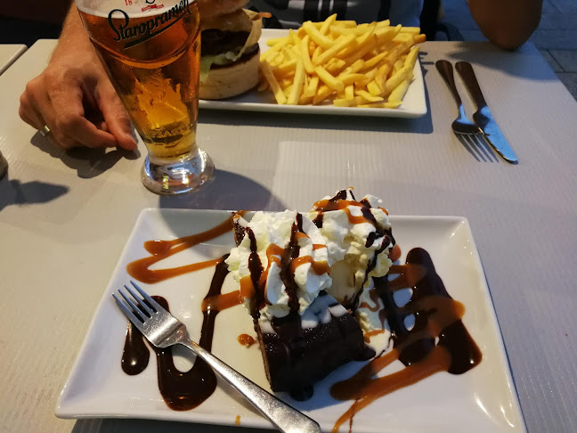 Opinii despre Johnny's Bistro Veszprém în Veszprém - Vendéglátás