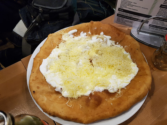 Budapest, Dob u. 2, 1072