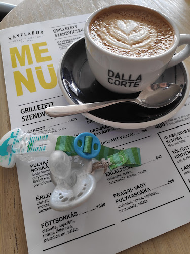 Comentarii opinii despre Kávélabor