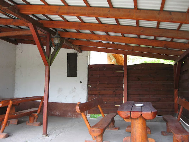 Óbarok, Fő u. 37, 2063