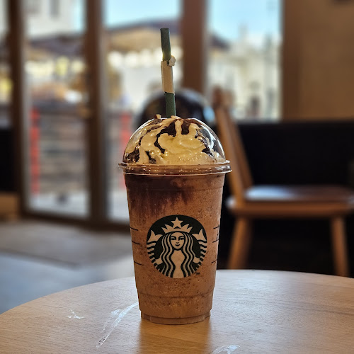 Starbucks Castle - Budapest