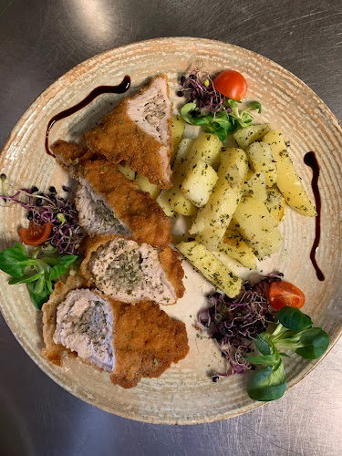 Opinii despre Véndiófa Grill Bisztró în Miskolc - Vendéglátás