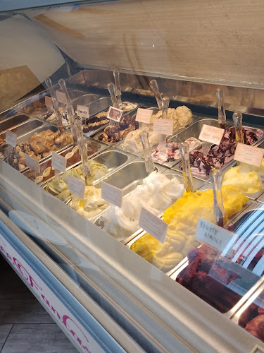 Comentarii opinii despre Dolce Fantasia Gelateria Italiana - Olasz fagylaltozó, kávézó, süteményező