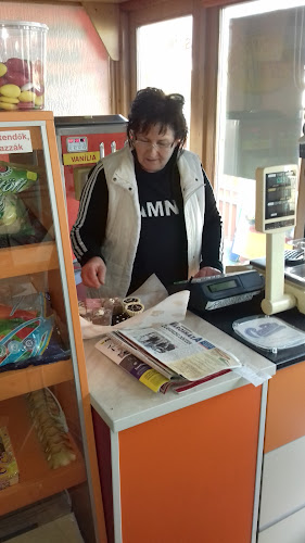 Claudia Cukrászda - Fagyizó - Vendéglátás