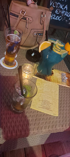 Opinii despre KHUFU Music Club & Cocktail Bar în Siófok - Vendéglátás