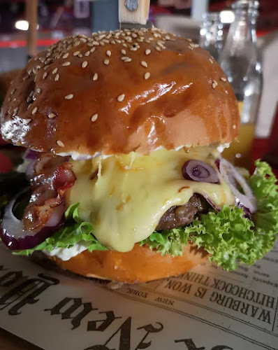 Red Devils Pub & Pizzéria - Vendéglátás