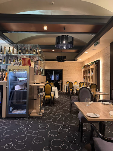 Opinii despre IKON Restaurant în Debrecen - Vendéglátás