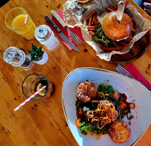 Balcsi Falatozó-Átmenetileg zárva, újranyitás 2025.október!Addig a Tölgyfa Étterem&Pub-ban tartunk nyitva! - Zamárdi