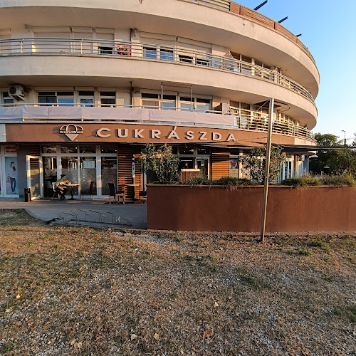 Comentarii opinii despre Bundiner Cukrászda