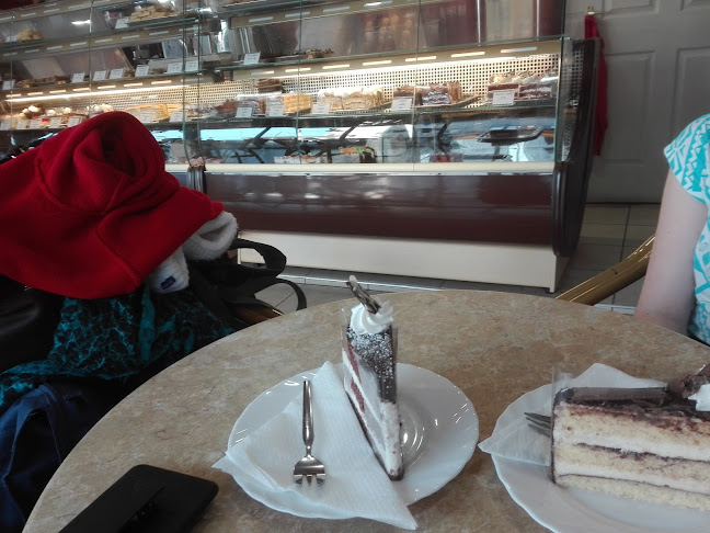 Bányai Cukrászda - Vendéglátás