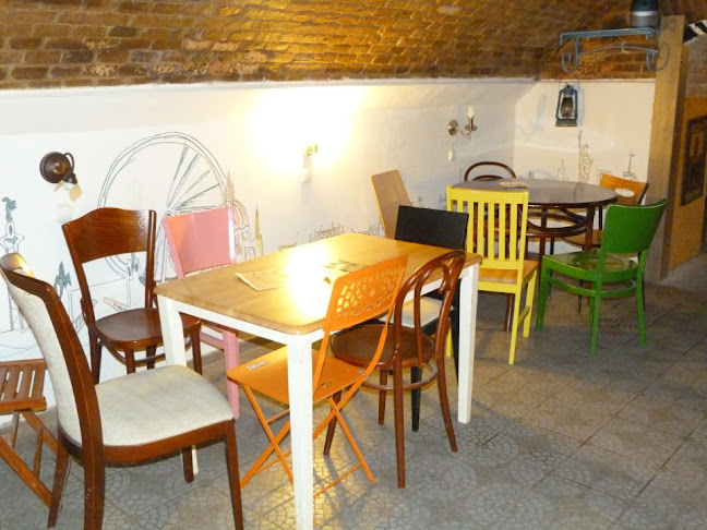Opinii despre Varkocs Old Pub în Székesfehérvár - Vendéglátás