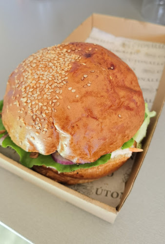 Comentarii opinii despre Útonálló gyorsétkezde