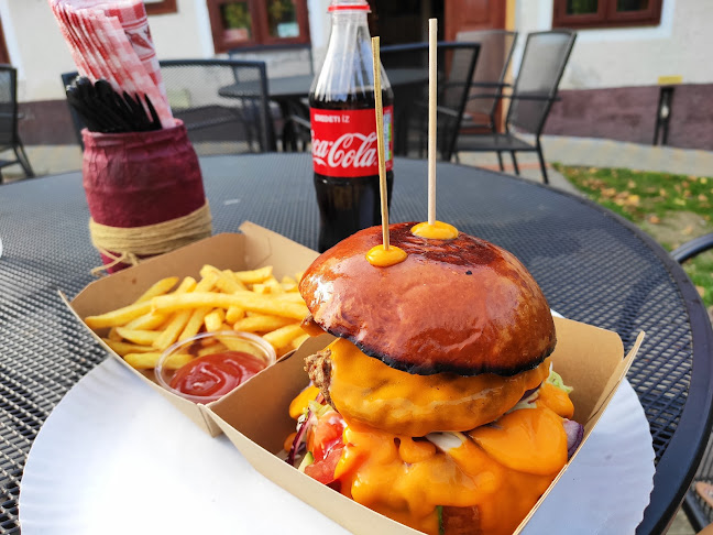 Mátyás Udvar Bisztró & Terasz - Vendéglátás