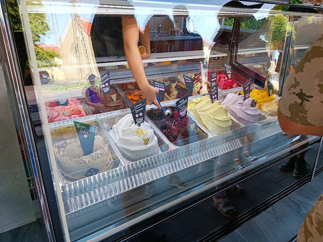 Opinii despre NemPiskóta Fagyizó în Keszthely - Vendéglátás