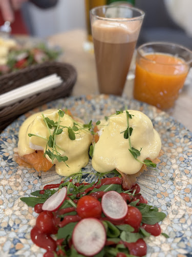 Cafe Brunch Budapest - Opera - Budapest