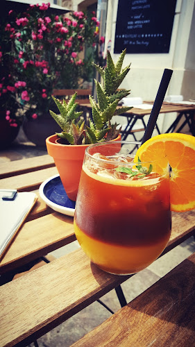 Comentarii opinii despre LYR Speciality Coffee and Food