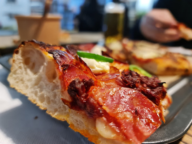 Pizza, Kávé, Világbéke