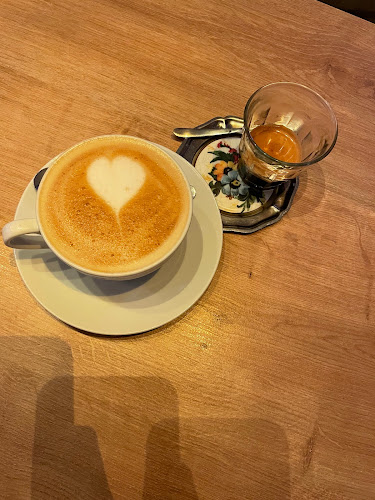 Comentarii opinii despre Vinikli - local drinks & stuff