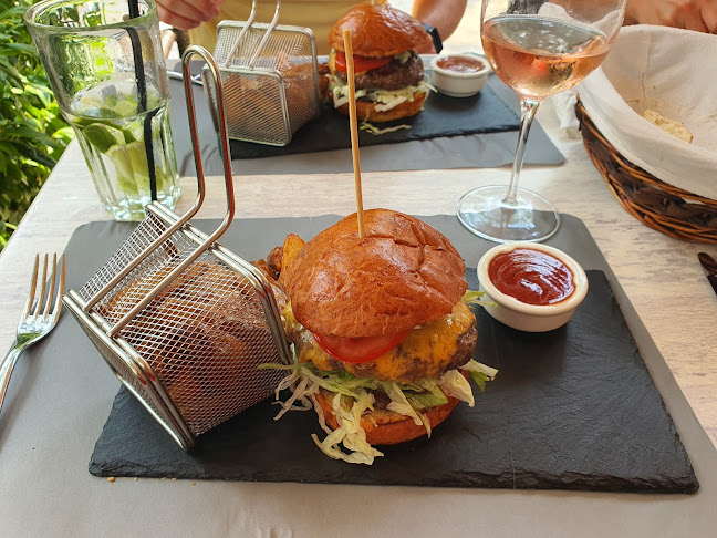 Maurus Étterem és Borbár - Vendéglátás