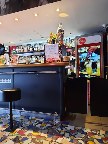 Comentarii opinii despre Megálló Café & Bár